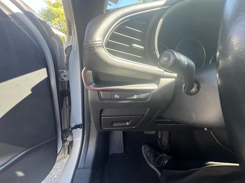 Ceramic Metallic 2024 Mazda Mazda3 2.5 S Select Sport