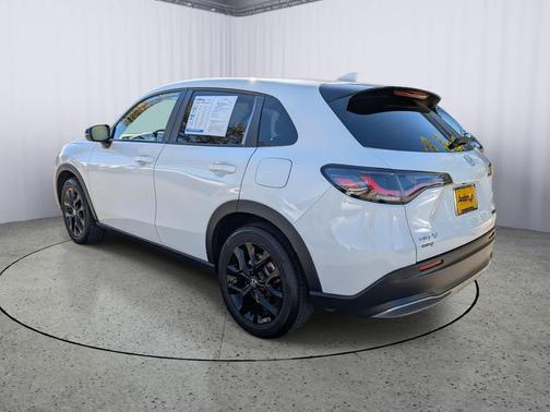 2024 Honda HR-V 2WD Sport