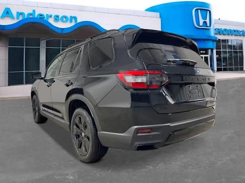 Crystal Black Pearl 2026 Honda Pilot Black Edition