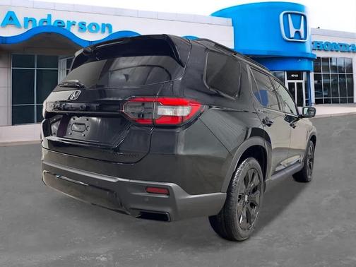 Crystal Black Pearl 2026 Honda Pilot Black Edition