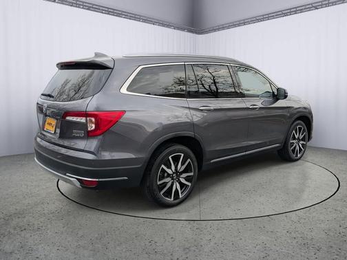 2021 Honda Pilot Touring 8-Passenger