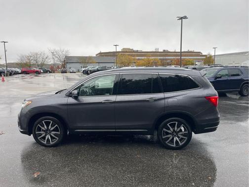 2021 Honda Pilot Touring 8-Passenger