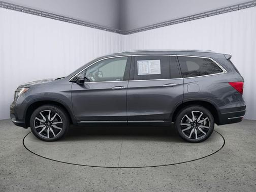 2021 Honda Pilot Touring 8-Passenger