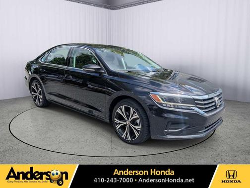 Deep Black Pearl 2022 Volkswagen Passat 2.0T SE