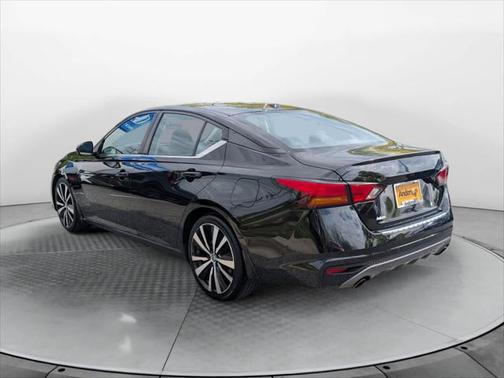 2021 Nissan Altima SR VC-Turbo FWD