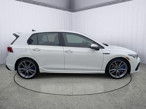 Pure White 2024 Volkswagen Golf R 2.0T DSG