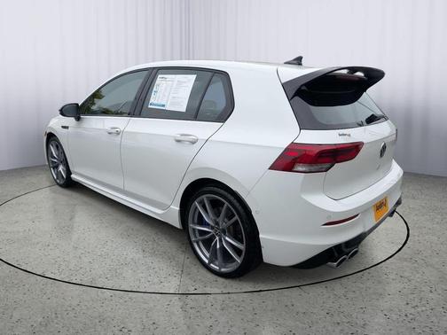Pure White 2024 Volkswagen Golf R 2.0T DSG