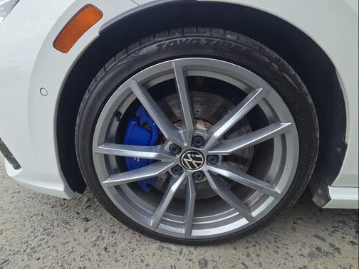 2024 Volkswagen Golf R 2.0T DSG