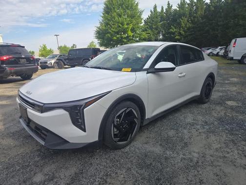 Snow White Pearl 2025 Kia K4 EX