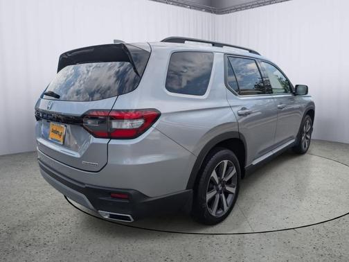 2024 Honda Pilot Touring 8-Passenger