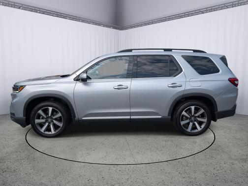 2024 Honda Pilot Touring 8-Passenger