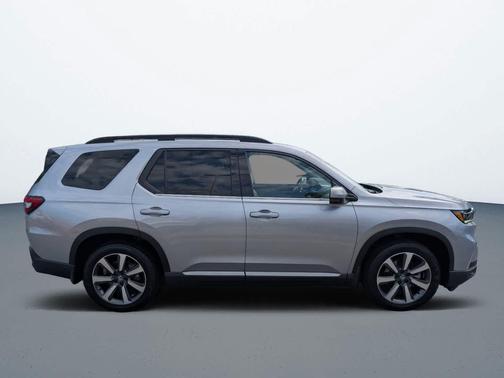 2024 Honda Pilot Touring 8-Passenger