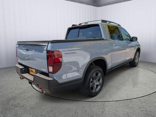 Sonic Gray Pearl 2023 Honda Ridgeline RTL-E
