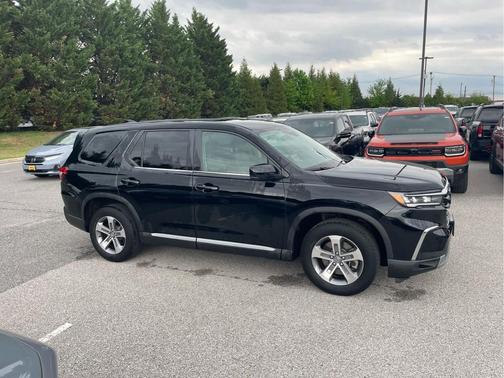 Crystal Black Pearl 2023 Honda Pilot AWD EX-L 7 Passenger