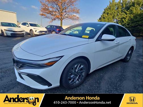 2024 Hyundai ELANTRA SEL