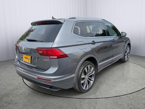 2019 Volkswagen Tiguan 2.0T SEL R-Line 4MOTION