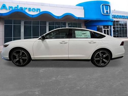 Platinum White Pearl 2026 Honda Accord SE