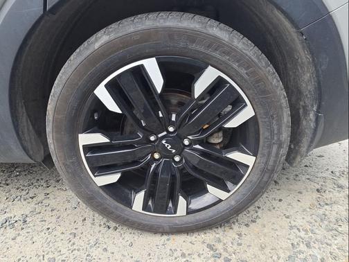 Gravity Gray 2023 Kia Telluride SX