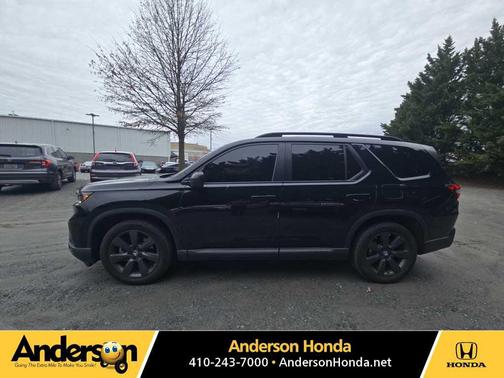Crystal Black Pearl 2023 Honda Pilot AWD Sport