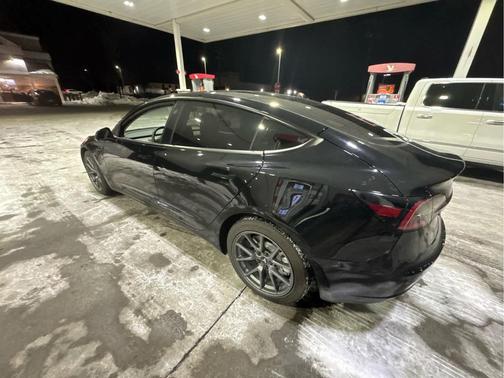2022 Tesla Model 3 Standard Range