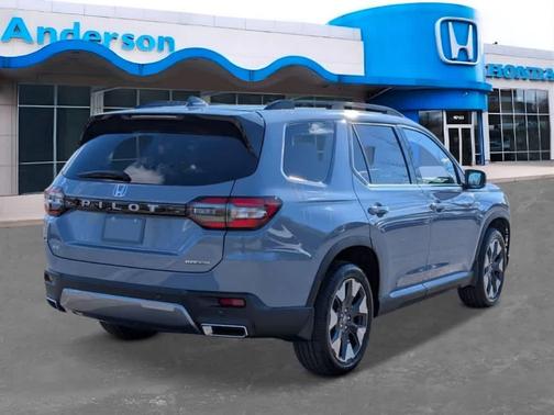 2026 Honda Pilot Touring 8-Passenger