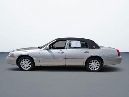 2007 Lincoln Town Car Signature