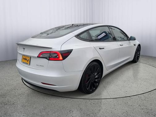 2022 Tesla Model 3 Performance