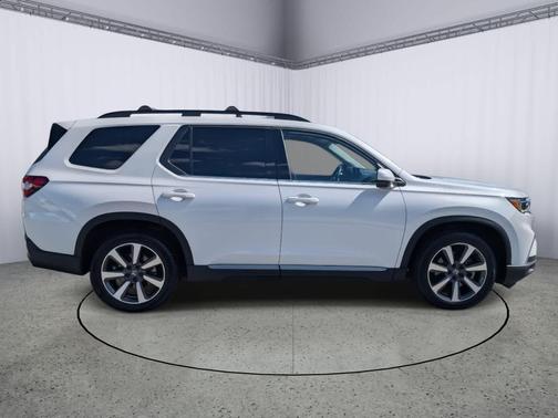 2023 Honda Pilot AWD Elite