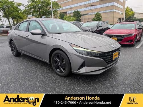 2023 Hyundai ELANTRA SEL