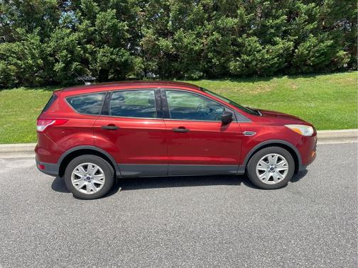 Sunset 2014 Ford Escape S