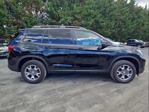 Crystal Black Pearl 2023 Honda Passport AWD TrailSport