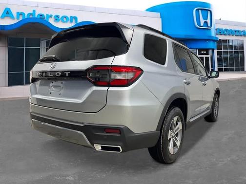 Solar Silver Metallic 2026 Honda Pilot EX-L
