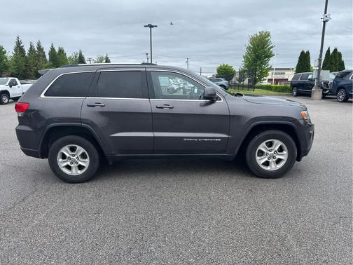Granite Crystal Metallic Clearcoat 2015 Jeep Grand Cherokee Laredo