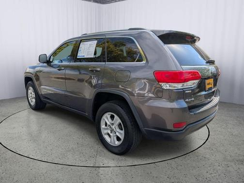 Granite Crystal Metallic Clearcoat 2015 Jeep Grand Cherokee Laredo