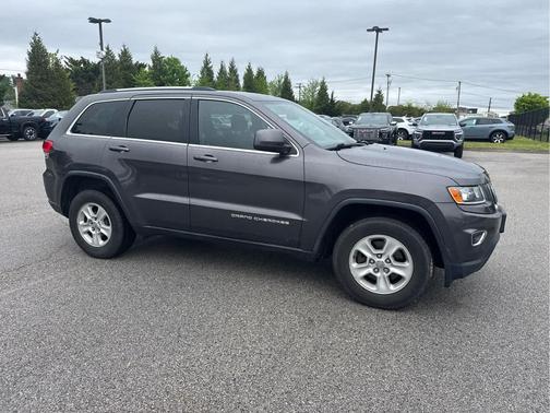 Granite Crystal Metallic Clearcoat 2015 Jeep Grand Cherokee Laredo