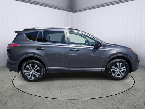 Magnetic Gray Metallic 2016 Toyota RAV4 LE