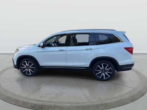 2022 Honda Pilot Touring 8-Passenger