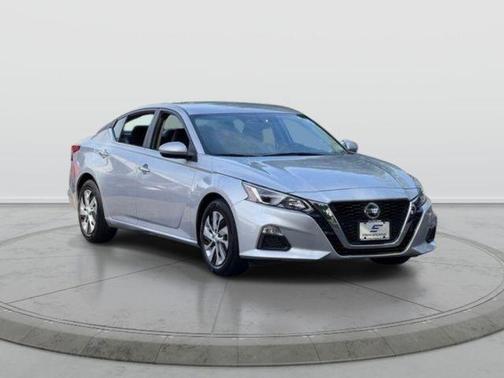 Brilliant Silver Metallic 2020 Nissan Altima S FWD