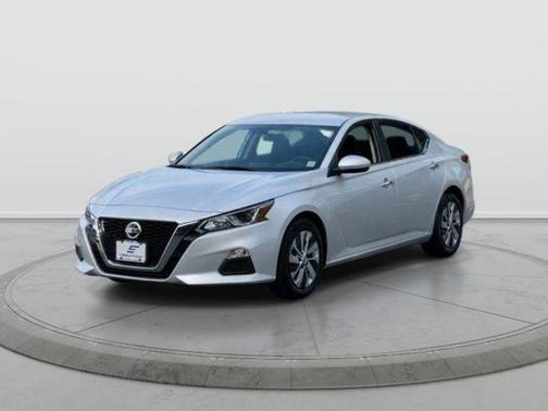 Brilliant Silver Metallic 2020 Nissan Altima S FWD