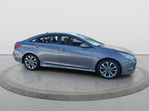 2014 Hyundai SONATA SE