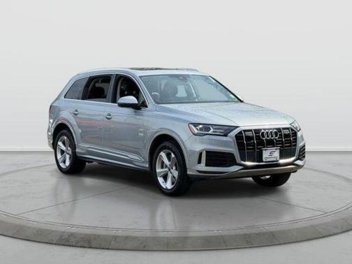 Satellite Silver Metallic 2023 Audi Q7 45 Premium Plus