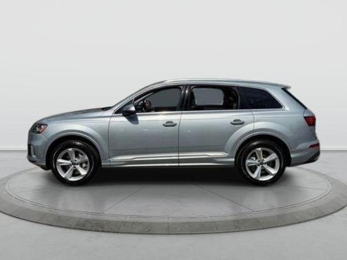 Satellite Silver Metallic 2023 Audi Q7 45 Premium Plus