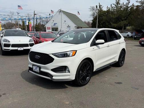 Star White Metallic Tri-Coat 2022 Ford Edge ST Line