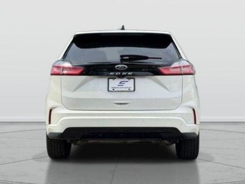 Star White Metallic Tri-Coat 2022 Ford Edge ST Line