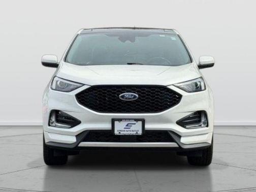 Star White Metallic Tri-Coat 2022 Ford Edge ST Line
