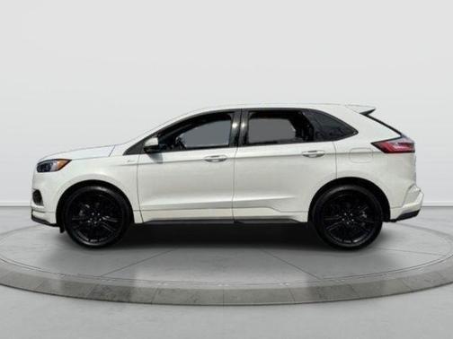 Star White Metallic Tri-Coat 2022 Ford Edge ST Line