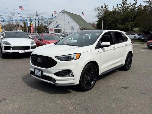 Star White Metallic Tri-Coat 2022 Ford Edge ST Line