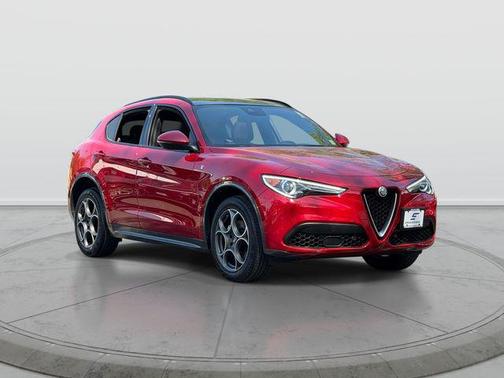 Alfa Rosso 2023 Alfa Romeo Stelvio Ti