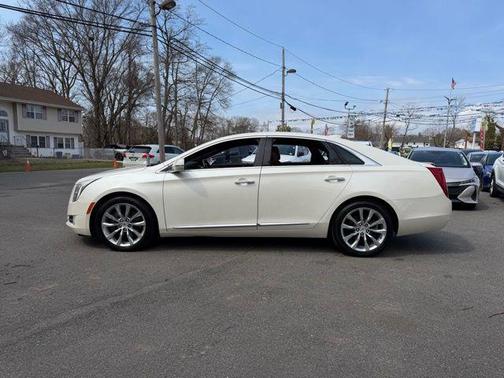 White Diamond Tricoat 2015 Cadillac XTS Premium