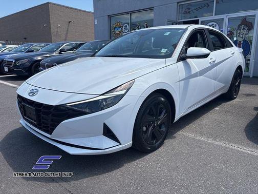 2022 Hyundai ELANTRA HEV Blue
